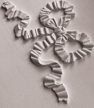 Load image into Gallery viewer, Bows _IOD_Decor Mould_Iron Orchid Designs