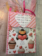 Load image into Gallery viewer, Bee Mine Memory Keeper Folio Workshop- Paper Craft Socials