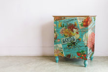 Load image into Gallery viewer, Seed Catalogue 8x12" IOD Decor Transfer