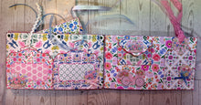 Load image into Gallery viewer, Life In Bloom Accordion Journal Workshop Paper Craft Socials
